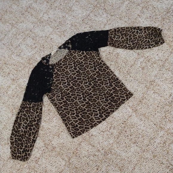 size M Michal Kors Womens Animal Print Round Neck Lace Pullover T-Shirt - Picture 10 of 16